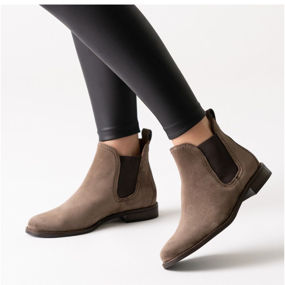 Paul Green Jana Chelsea Booties. Sz 6.5 US UK Size 4 Brown Suede